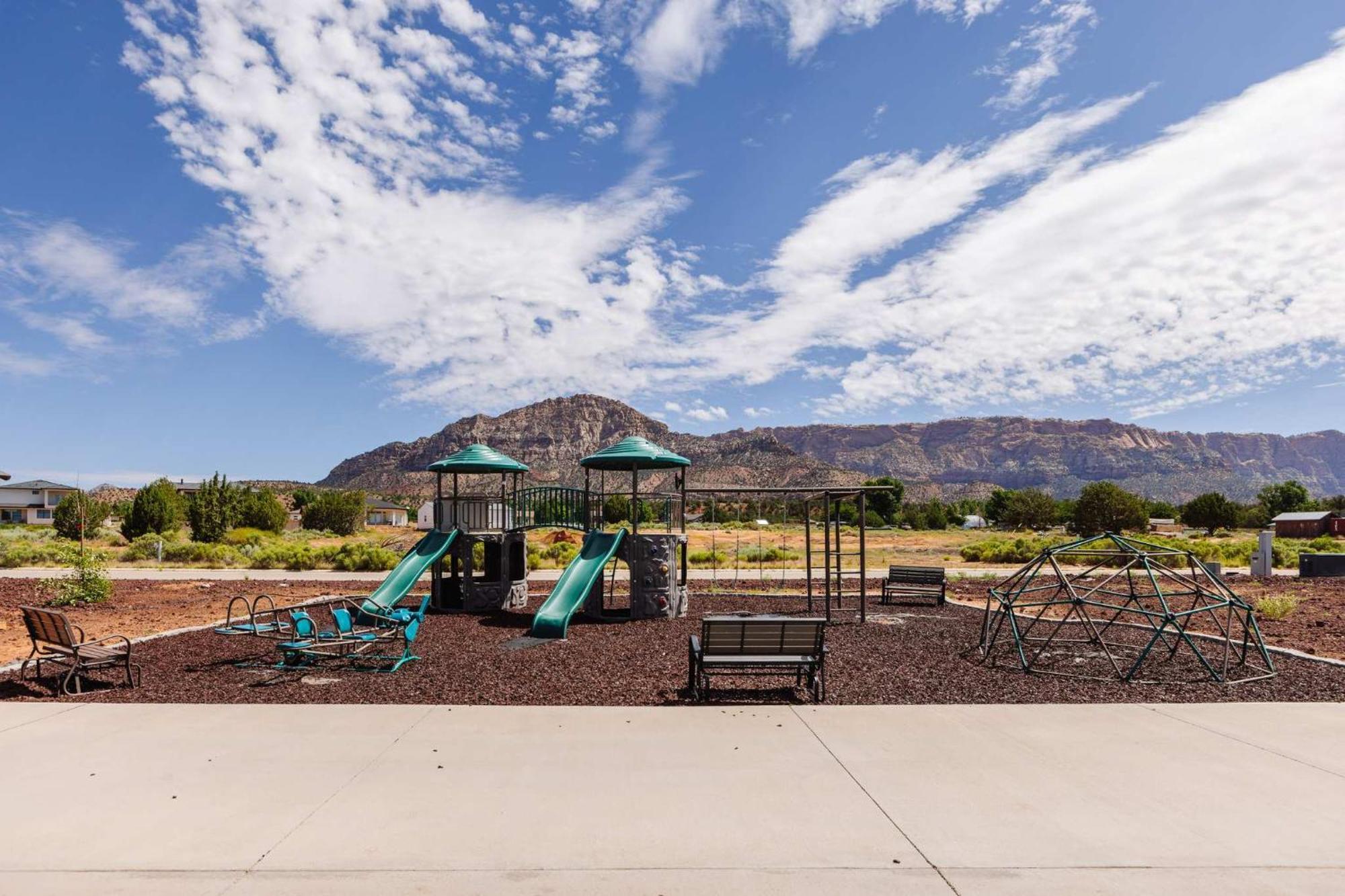 Under The Sea Tiny Home Apple Valley Exterior photo